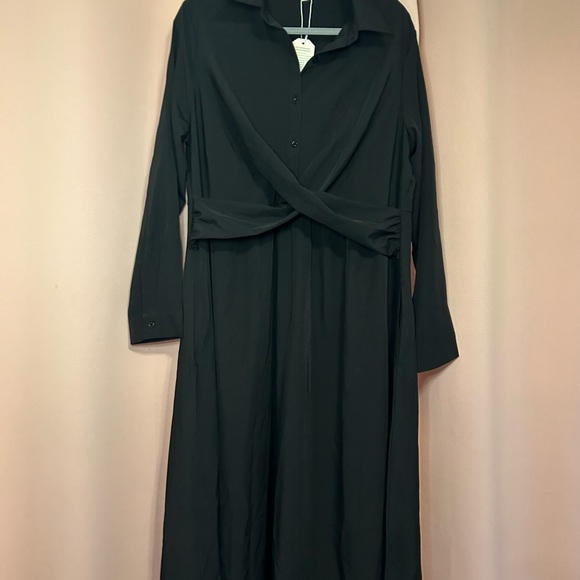 Price Reduction! Women’s long sleeve dress. - Picture 5 of 11
